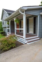 5270 Oaks Landing Ct in Sugar Hill, GA - Building Photo - Building Photo