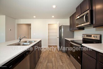 585 Draymore Dr NE in Leland, NC - Building Photo - Building Photo