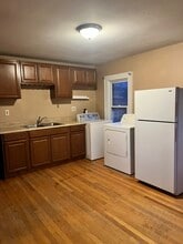 35 Woodruff St in Southington, CT - Building Photo - Building Photo