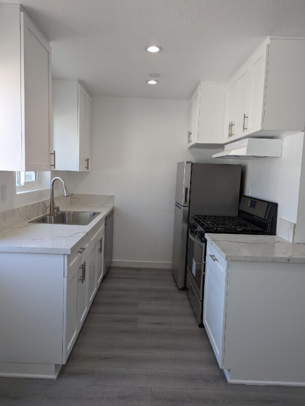 5529 Fulcher Ave in Los Angeles, CA - Building Photo - Building Photo