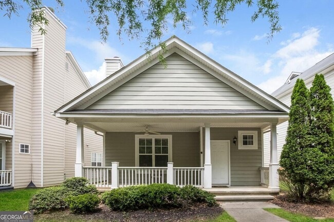 property at 4652 Parkway Cir