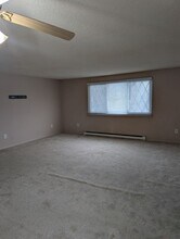 6301 Robinson Rd in Lockport, NY - Foto de edificio - Building Photo