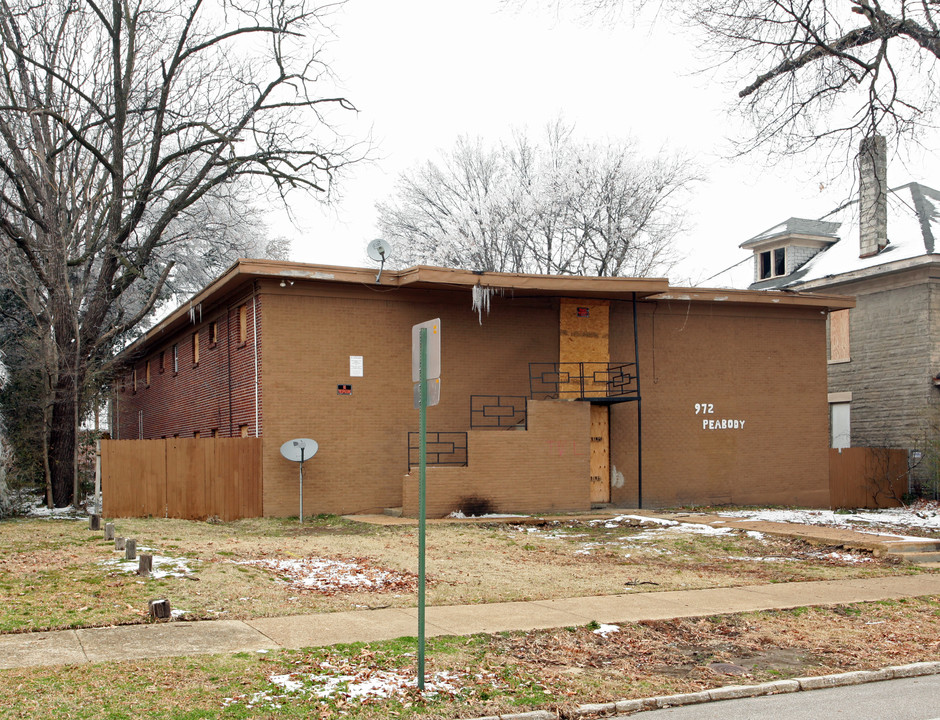 Peabody Village in Memphis, TN - Building Photo