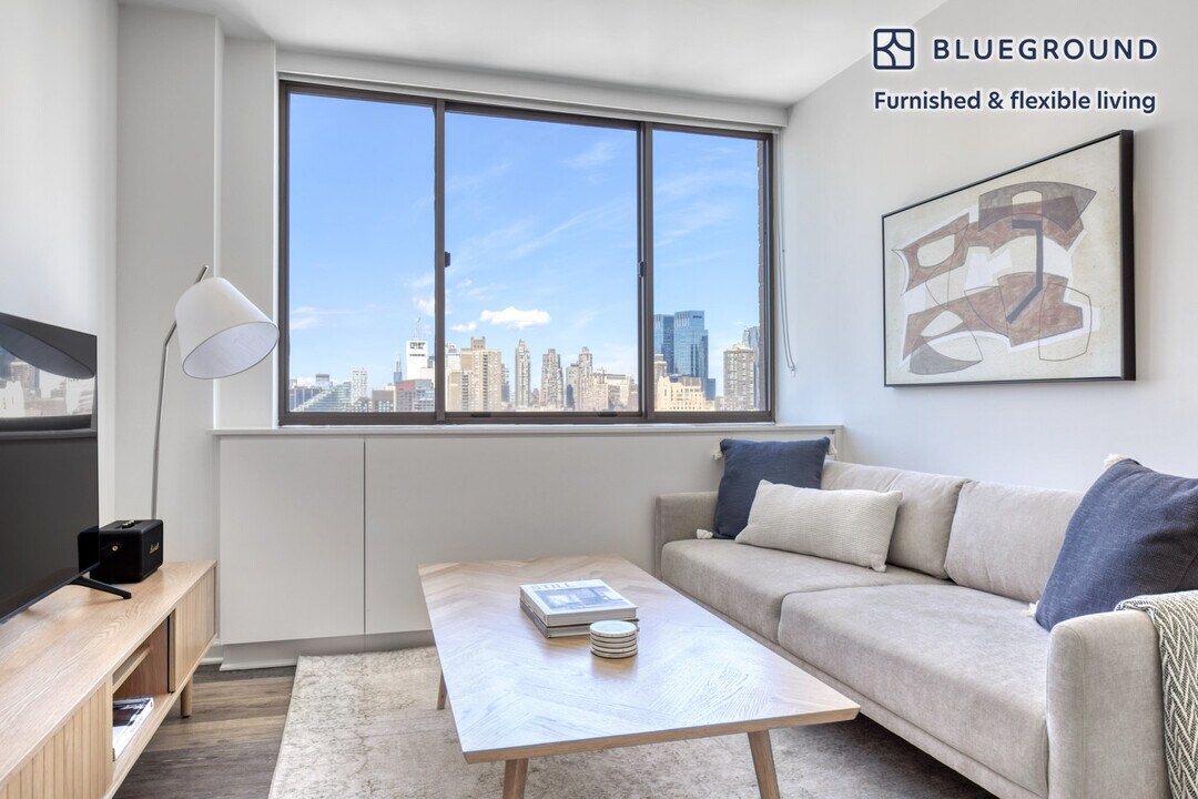 520 West 43rd St, Unit FL24-ID898 in New York, NY - Building Photo