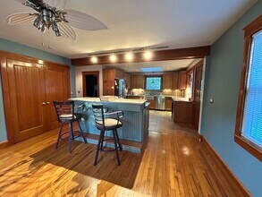 50 Broadcommon Rd in Bristol, RI - Building Photo - Building Photo