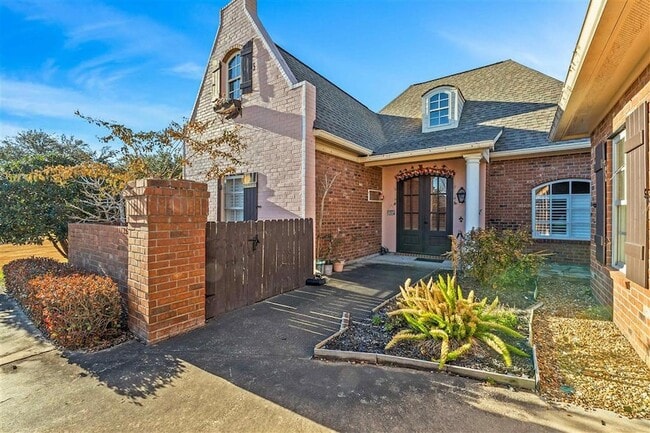 4140 Primrose Dr in Lake Charles, LA - Foto de edificio - Building Photo