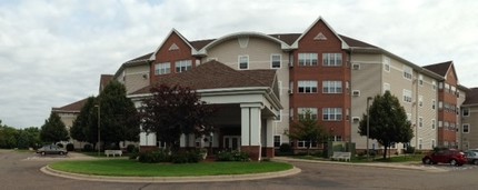 Cloverleaf Courts Senior Apartments 55+ in Blaine, MN - Building Photo - Building Photo