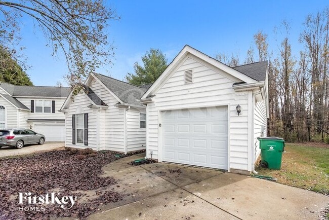 8400 Galena View Dr in Charlotte, NC - Building Photo - Building Photo