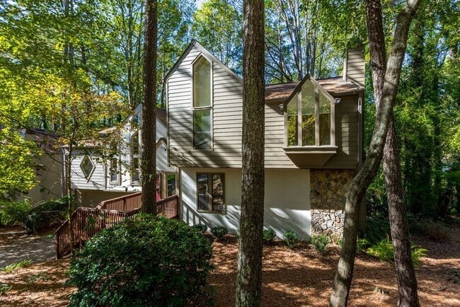 2744 Tritt Springs Dr NE
