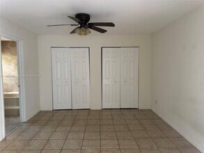 637 Executive Center Dr in West Palm Beach, FL - Building Photo - Building Photo