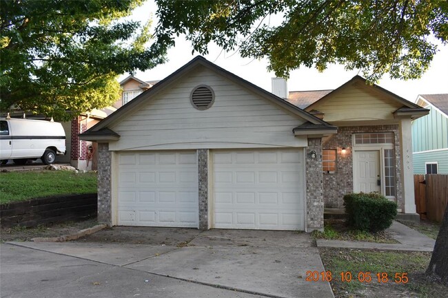 4905 Dovercliff Cove in Austin, TX - Foto de edificio - Building Photo