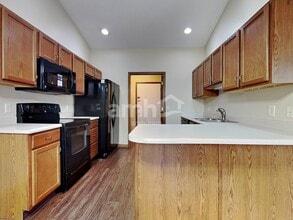 517 Stone Path Ct in Franklin, OH - Building Photo - Building Photo