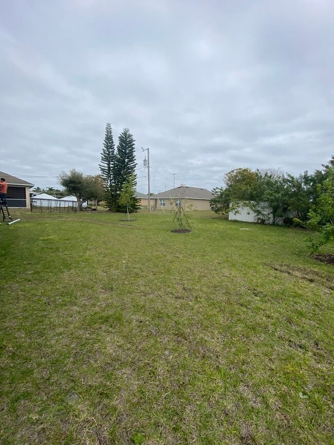 3019 SW 4th Ave in Cape Coral, FL - Building Photo - Building Photo