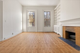 413 Beacon St in Boston, MA - Foto de edificio - Building Photo