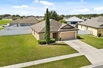 541 Antigua Ave in Tavares, FL - Building Photo - Building Photo