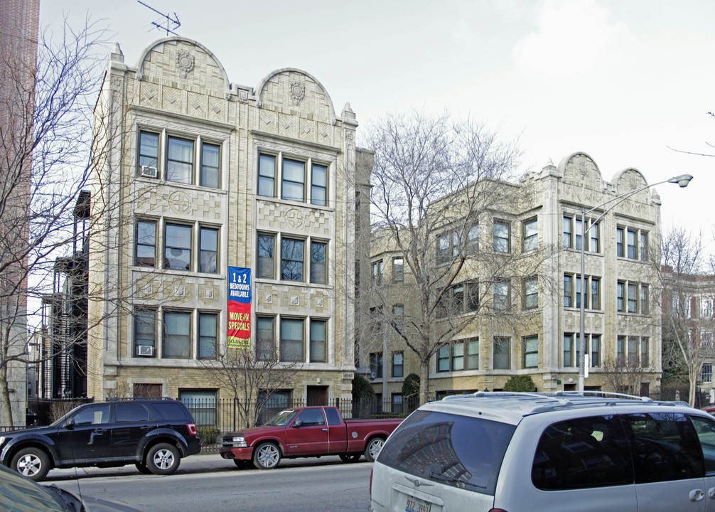 Glengarry East in Chicago, IL - Building Photo