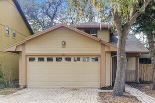 1056 Saddleback Ridge Rd in Apopka, FL - Building Photo