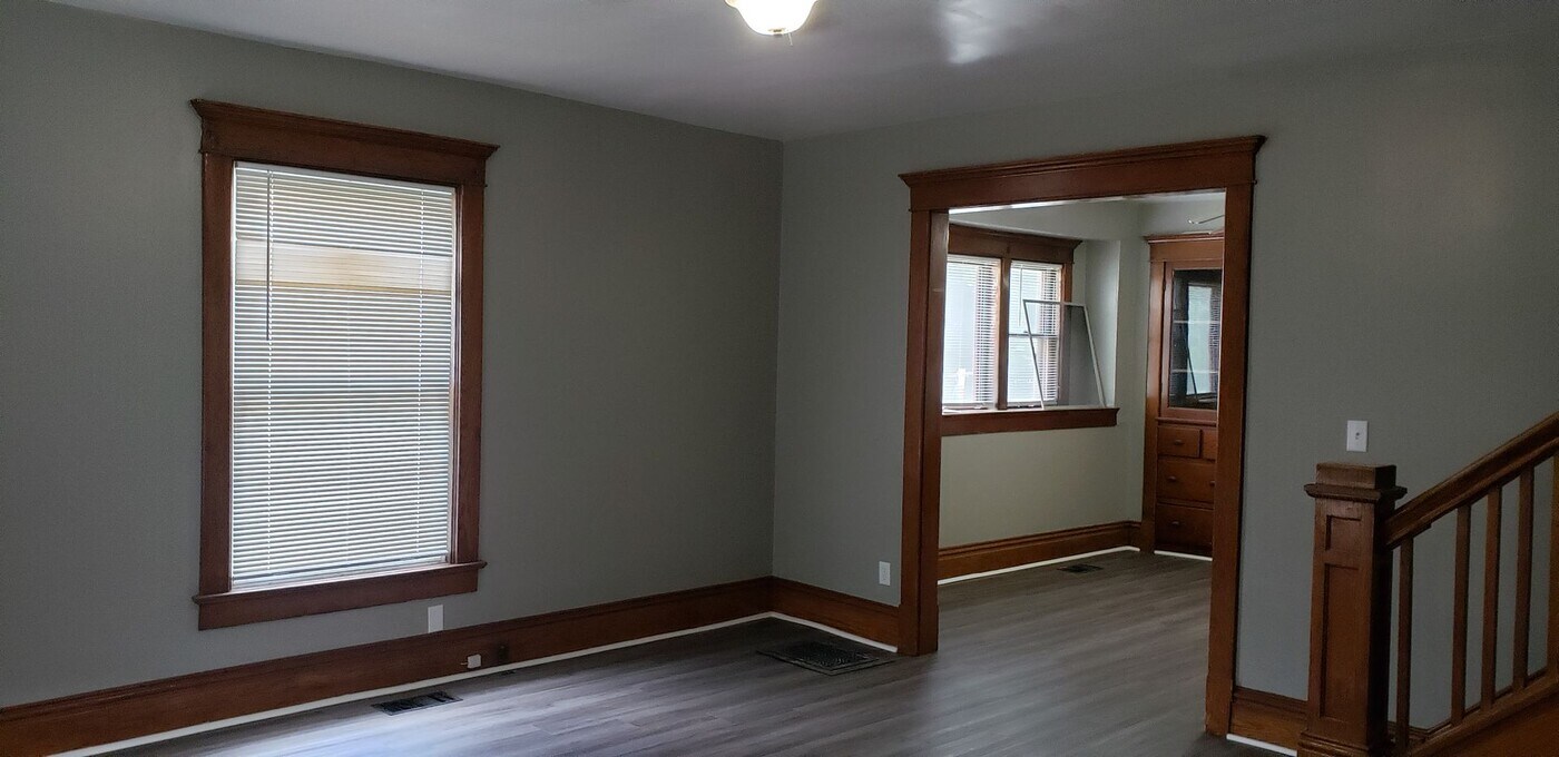1328-1330 E Broadway in Logansport, IN - Building Photo