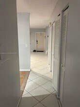 9787 Riverside Dr in Coral Springs, FL - Building Photo - Building Photo