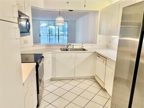 9587 Weldon Cir in Tamarac, FL - Building Photo - Building Photo