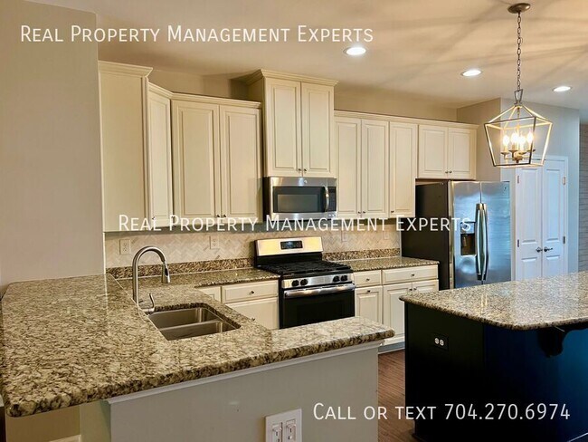 6564 Hasley Woods Dr in Huntersville, NC - Building Photo - Building Photo
