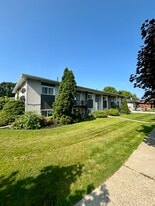 8 Julia Dr in Guelph, ON - Building Photo