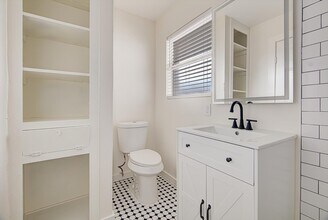 1915 McDuffie St in Houston, TX - Foto de edificio - Building Photo