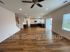 225 W Tyler Ave in Visalia, CA - Building Photo - Building Photo