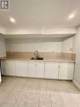 3 Teseo Ct in Richmond Hill, ON - Building Photo - Building Photo