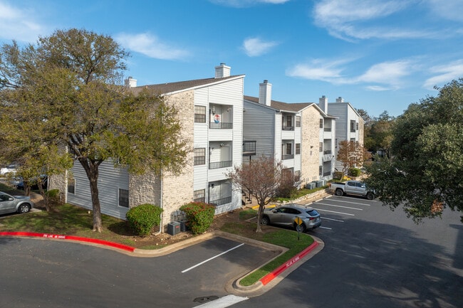 Retreat at Barton Creek in Austin, TX - Foto de edificio - Building Photo