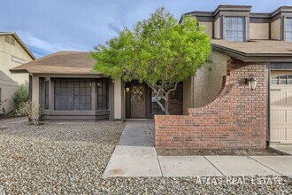 5337 W Desert Hills Dr in Glendale, AZ - Foto de edificio - Building Photo