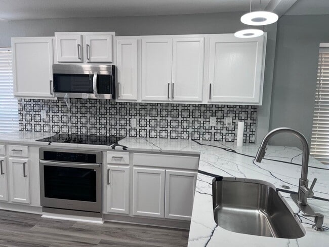 6820 Douglas Creek in Plano, TX - Building Photo - Building Photo