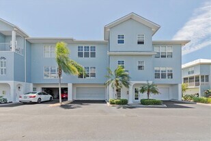 3923 Cape Haze Dr in Rotonda West, FL - Building Photo