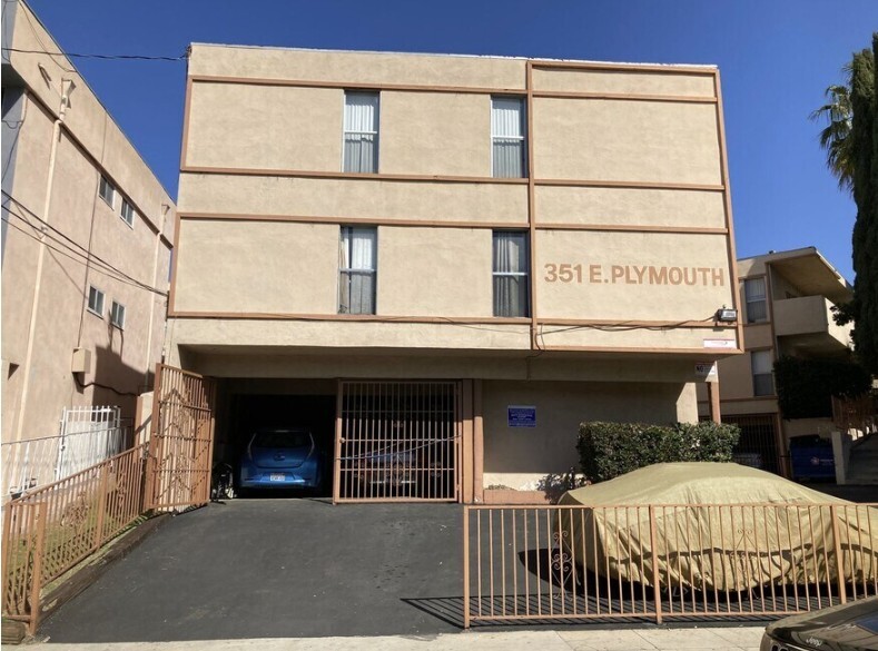 351 Plymouth St in Inglewood, CA - Building Photo