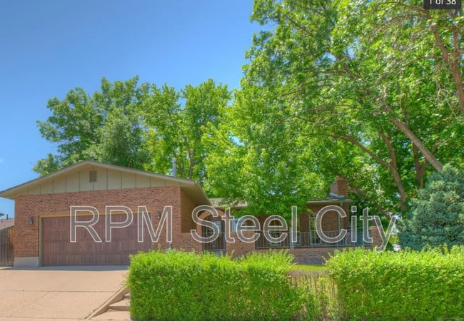 property at 2541 Taylor Ln