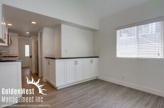 1624 N Coast Hwy 101-Unit -SPC 17 in Encinitas, CA - Building Photo - Building Photo