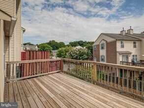 15919 Elf Stone Ct in Bowie, MD - Building Photo - Building Photo