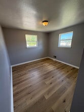 8139 W Bender Ave, Unit 3 in Milwaukee, WI - Foto de edificio - Building Photo