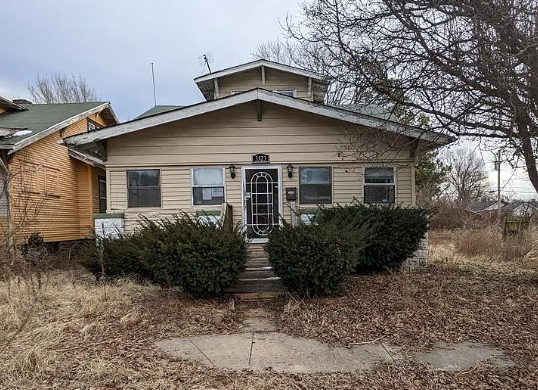 3323 Trendley Ave in East St. Louis, IL - Building Photo