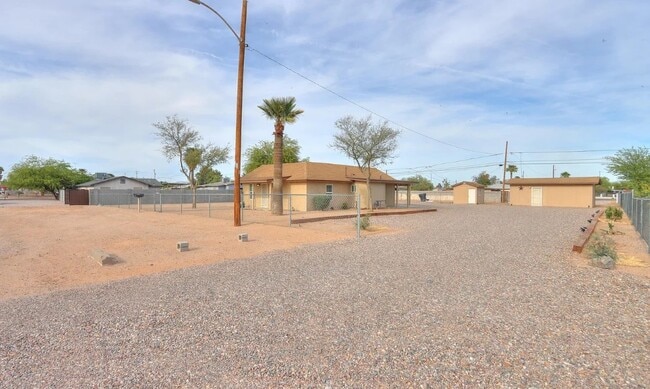 300 N Morrison Ave in Casa Grande, AZ - Building Photo - Building Photo