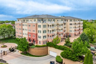 Bella Sera in Lawrence, KS - Building Photo