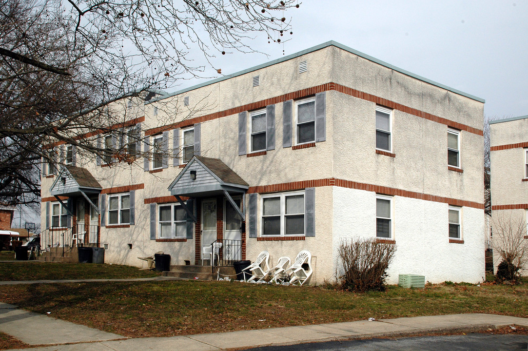 Flower Manor Apartments in Chester, PA - Foto de edificio