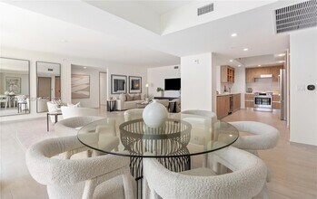 10281 W Bay Harbor Dr in Bay Harbor Islands, FL - Foto de edificio - Building Photo