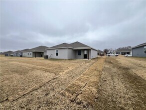 2820 Evans St in Pea Ridge, AR - Foto de edificio - Building Photo