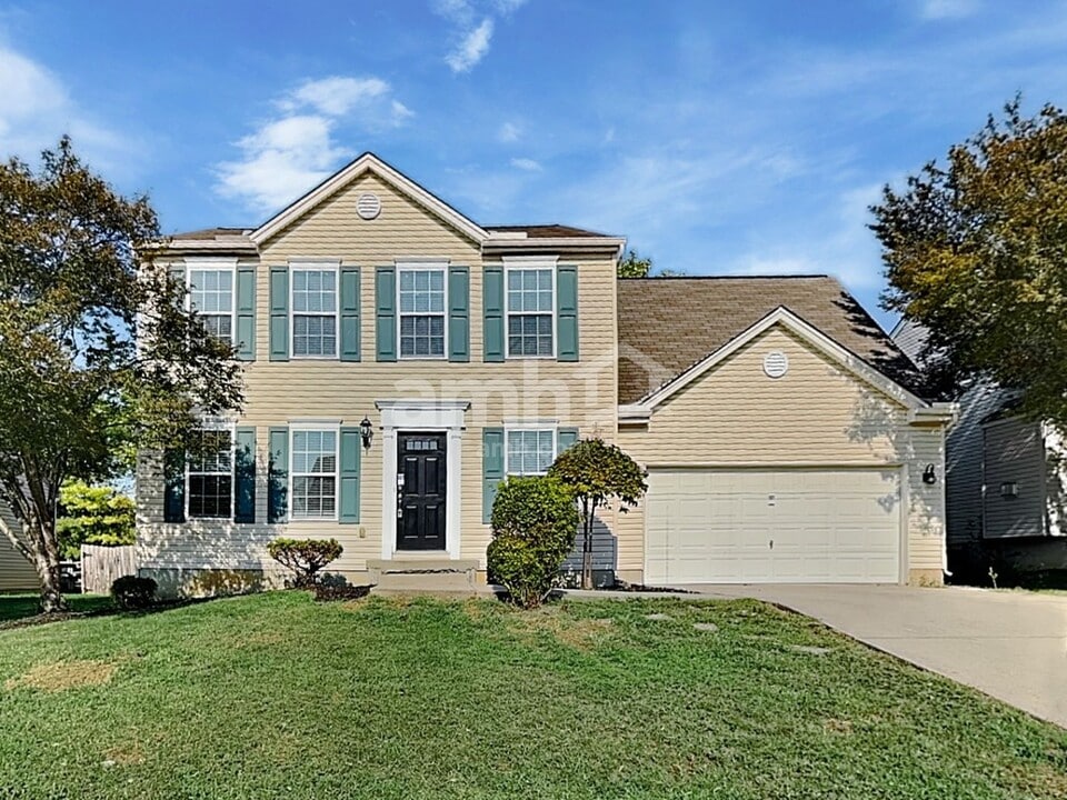7733 Black Squirrel Trl in Hamilton, OH - Building Photo