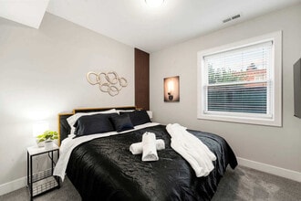 2207 W 18th St in Chicago, IL - Building Photo - Building Photo