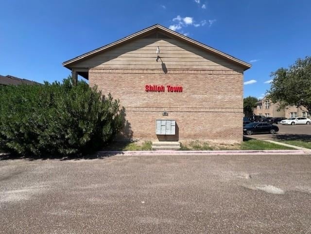 property at 412 Shiloh Dr