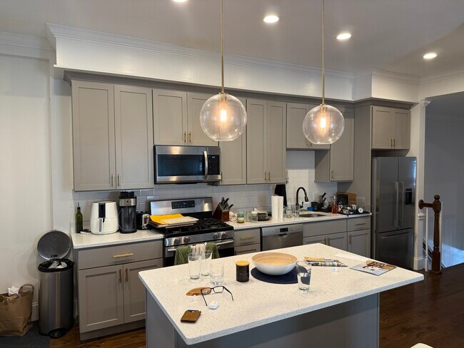 199 N St, Unit 2 in Boston, MA - Building Photo - Building Photo