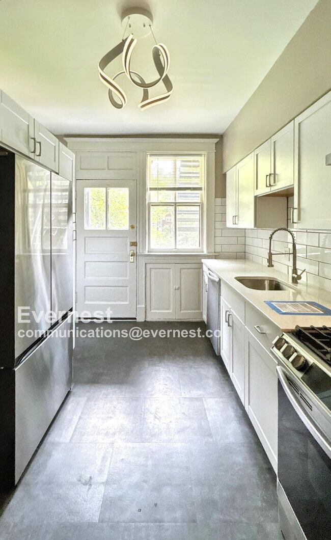 4166 Russell Blvd in St. Louis, MO - Building Photo - Building Photo