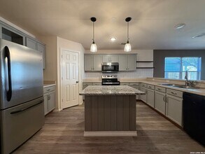 10839 Red Musket Tr in San Antonio, TX - Building Photo - Building Photo